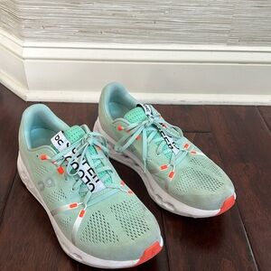 OnCloud Men’s athletic shoes